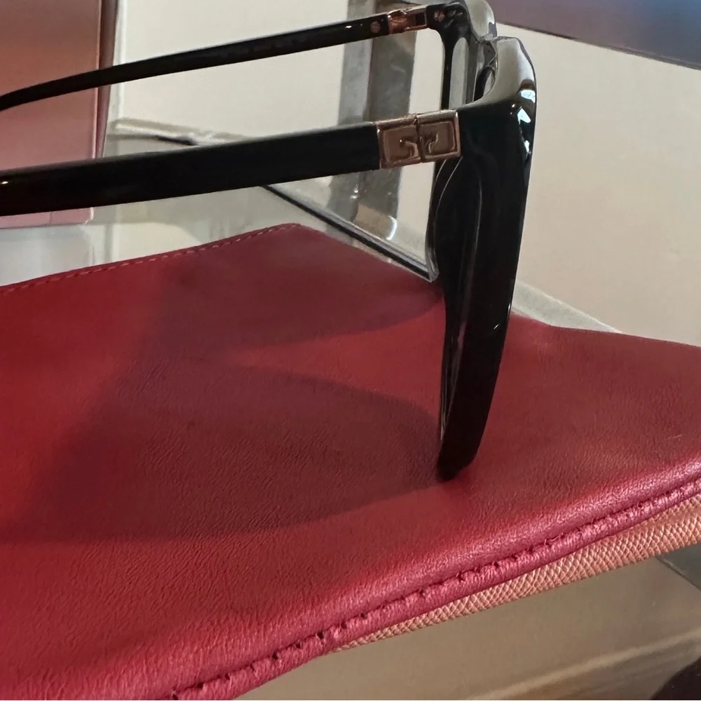 Givenchy Black Sunglasses for Women - Picture 3 of 3